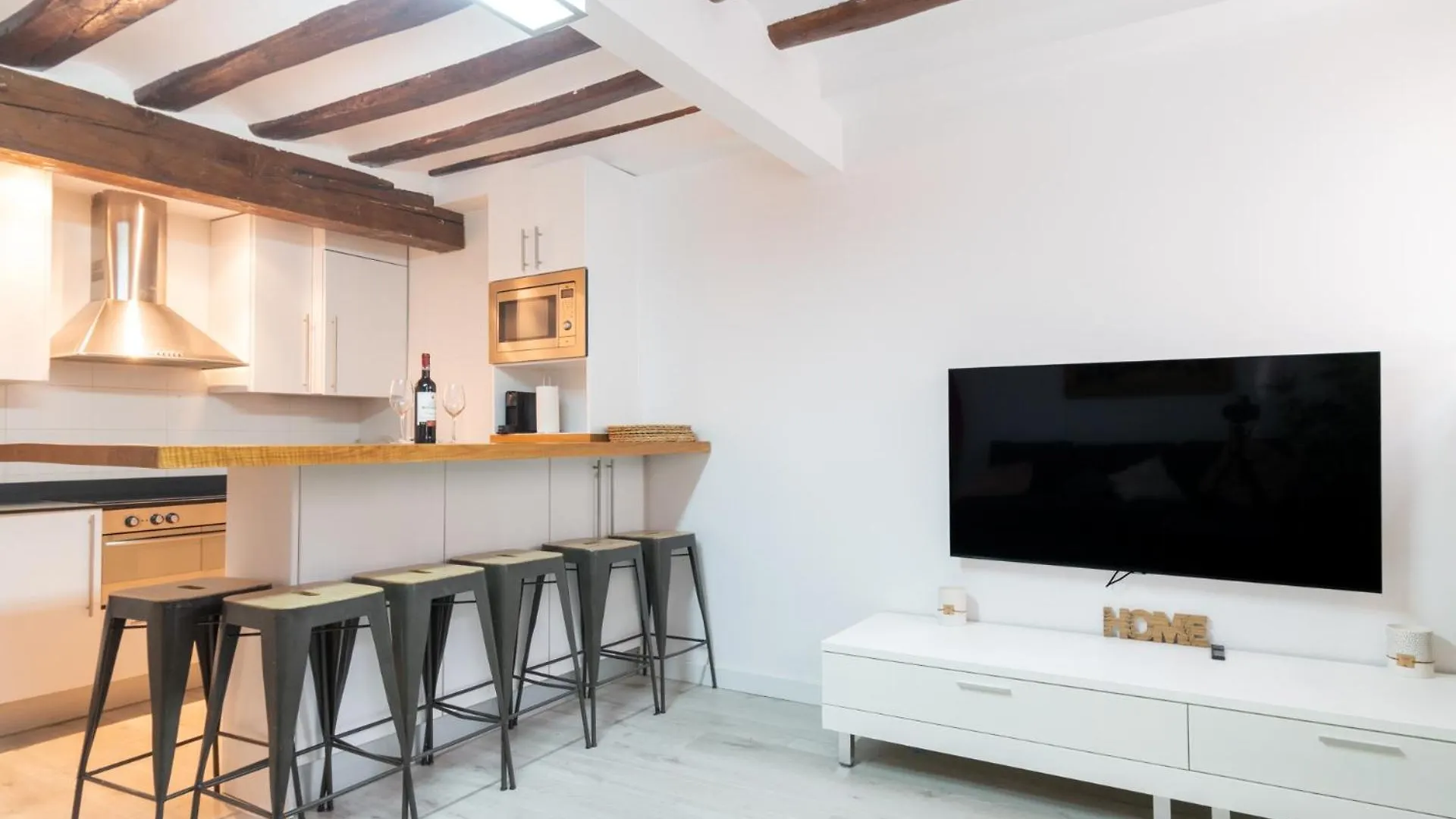 Encantador Apartamento En El Corazon De Pamplona contacts