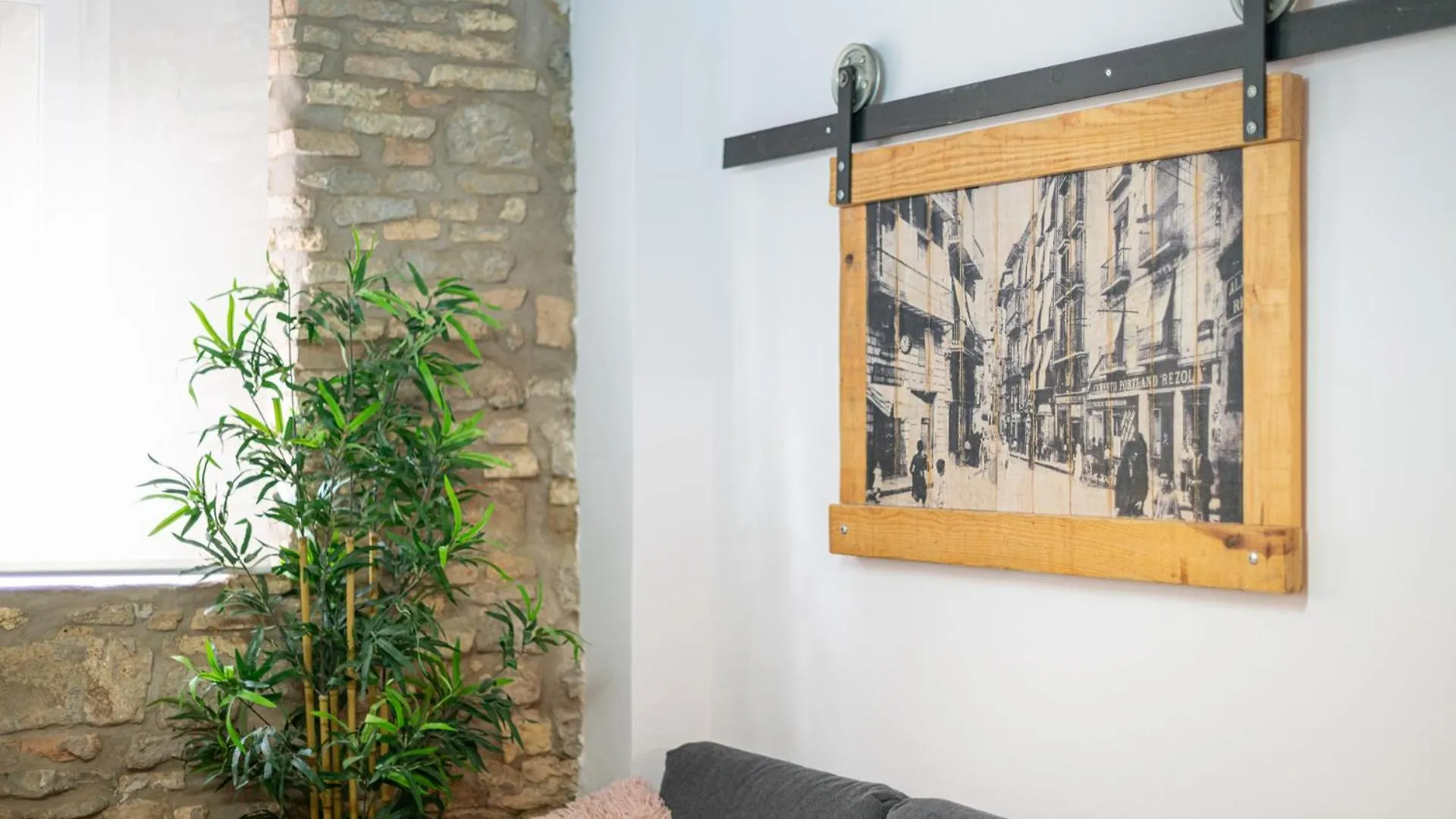 Encantador Apartamento En El Corazon De Pamplona Spain